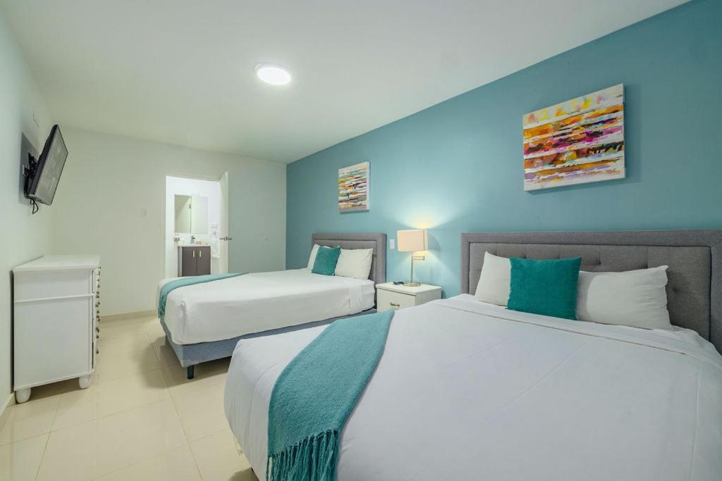Koyari Modern Condos 9BR 7BA Sleeps 26 w/ Pool&Roof Deck Palm Beach Exterior foto